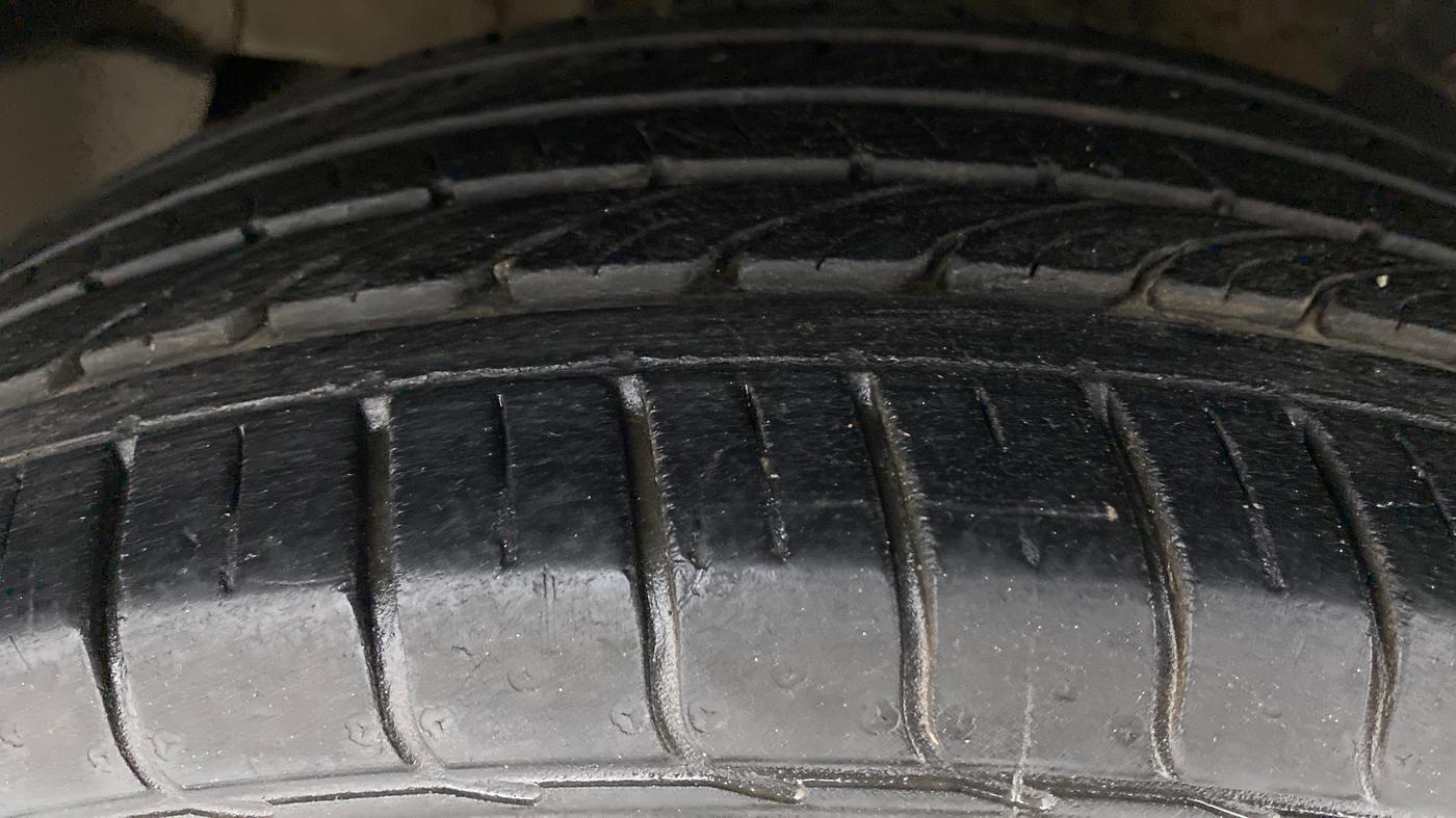 2018 Tata NEXON XM 1.2, Petrol, Manual, 27,135 km, Right Rear Tyre Tread