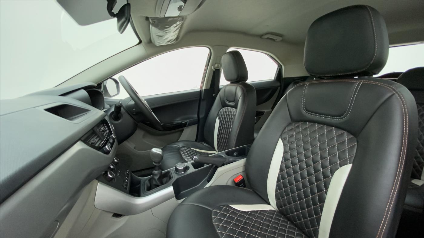2018 Tata NEXON XM 1.2, Petrol, Manual, 27,135 km, Right Side Front Door Cabin