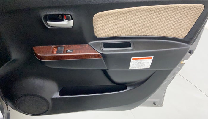 2018 Maruti Wagon R 1.0 LXI CNG, CNG, Manual, 27,774 km, Driver Side Door Panels Control