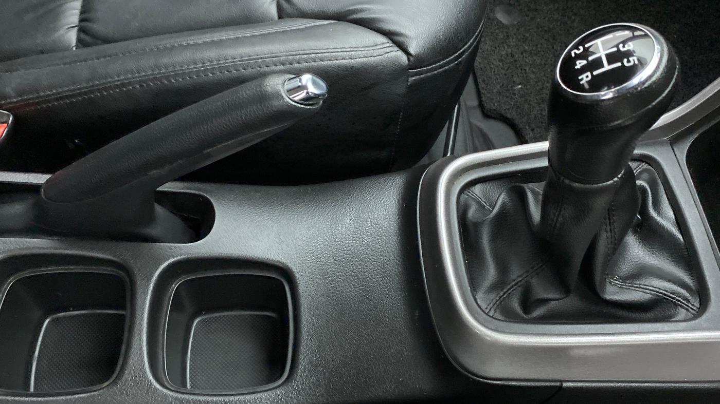 2018 Maruti S Cross DELTA SHVS, Diesel, Manual, 25,561 km, Gear Lever