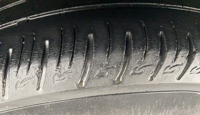 2021 KIA SONET HTX 1.0 IMT, Petrol, Manual, 55,683 km, Right Rear Tyre Tread