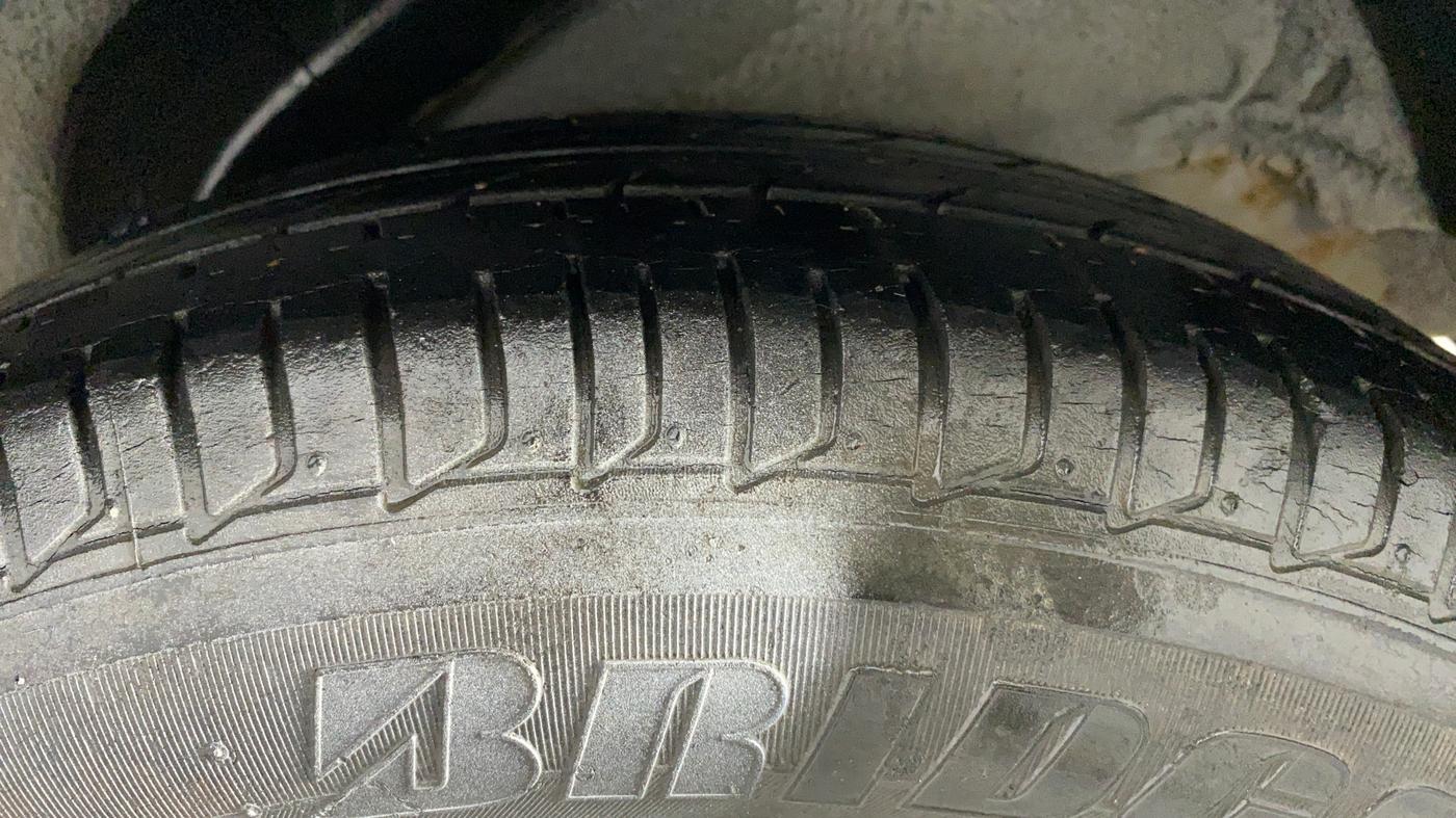2010 Hyundai i10 MAGNA 1.2, Petrol, Manual, 37,351 km, Left Rear Tyre Tread