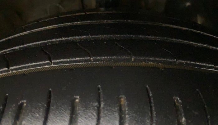 2019 Hyundai VENUE SX PLUS 1.0 TURBO DCT, Petrol, Automatic, 53,417 km, Right Front Tyre Tread