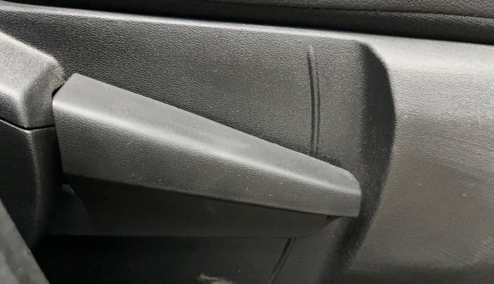 2024 Renault Kiger RXT (O) AMT, Petrol, Automatic, 8,350 km, Driver Side Adjustment Panel