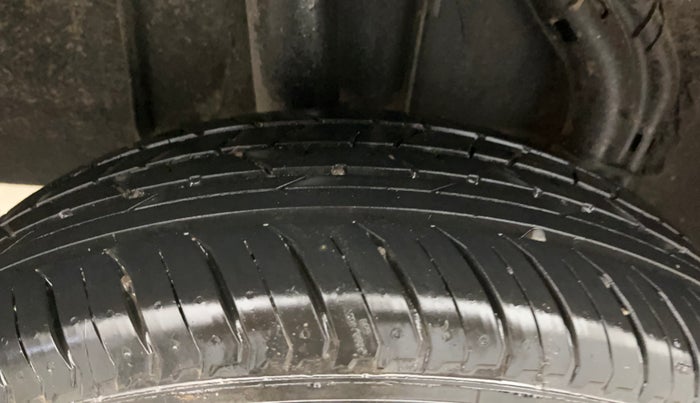 2024 Renault Kiger RXT (O) AMT, Petrol, Automatic, 8,350 km, Right Rear Tyre Tread