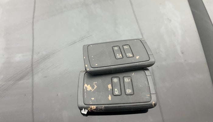 2024 Renault Kiger RXT (O) AMT, Petrol, Automatic, 8,350 km, Key Close Up