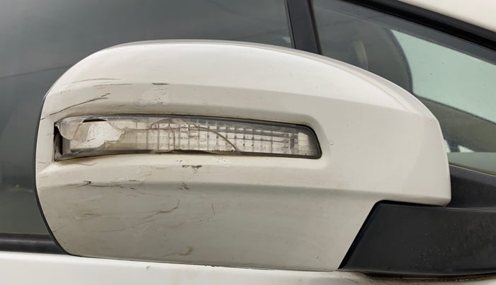 2013 Maruti Ertiga ZXI, Petrol, Manual, 1,12,343 km, Right rear-view mirror - Indicator light not working