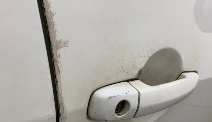 2013 Maruti Ertiga ZXI, Petrol, Manual, 1,12,343 km, Driver-side door - Minor scratches