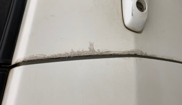 2013 Maruti Ertiga ZXI, Petrol, Manual, 1,12,343 km, Driver-side door - Paint has faded