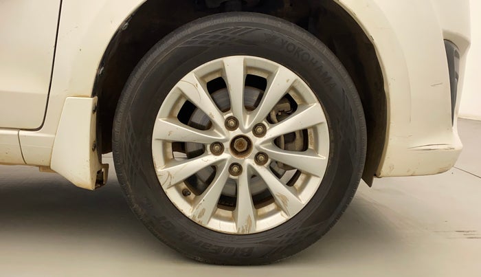 2013 Maruti Ertiga ZXI, Petrol, Manual, 1,12,343 km, Right Front Wheel