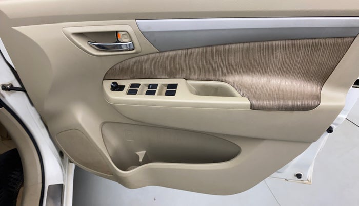 2013 Maruti Ertiga ZXI, Petrol, Manual, 1,12,343 km, Driver Side Door Panels Control