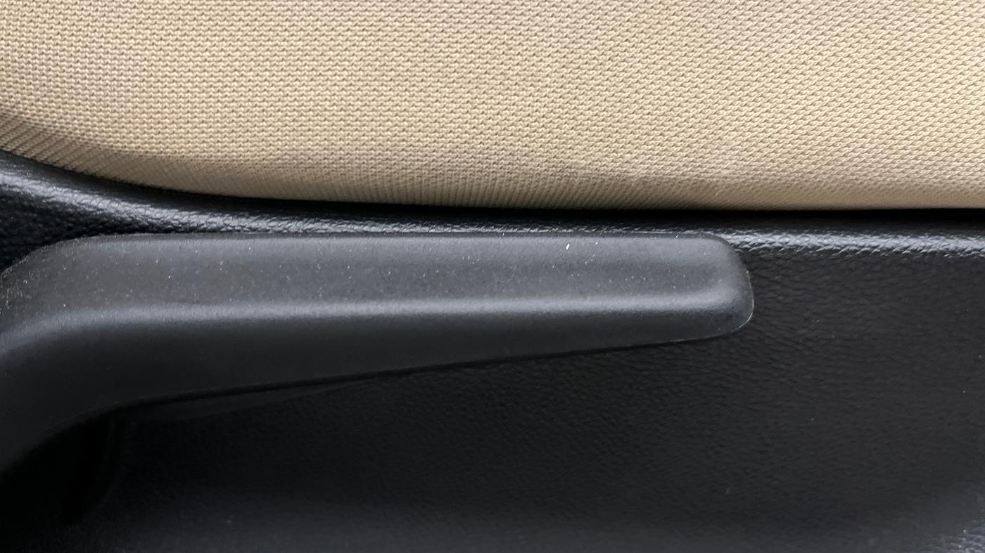 2025 Honda Amaze 1.2L I-VTEC VX CVT, Petrol, Automatic, 2,981 km, Driver Side Adjustment Panel