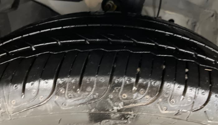 2025 Honda Amaze 1.2L I-VTEC VX CVT, Petrol, Automatic, 2,981 km, Left Front Tyre Tread