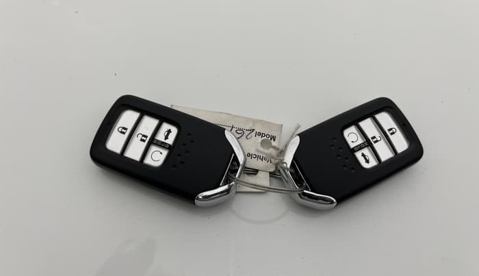 2025 Honda Amaze 1.2L I-VTEC VX CVT, Petrol, Automatic, 2,981 km, Key Close Up