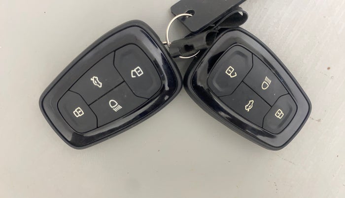 2021 Tata TIGOR XZ PLUS PETROL, Petrol, Manual, 36,206 km, Key Close Up