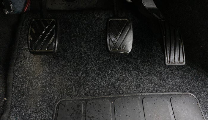 2012 Maruti Swift VDI, Diesel, Manual, 35,533 km, Pedals