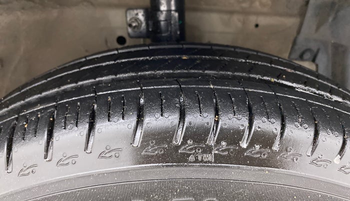 2012 Maruti Swift VDI, Diesel, Manual, 35,533 km, Right Front Tyre Tread