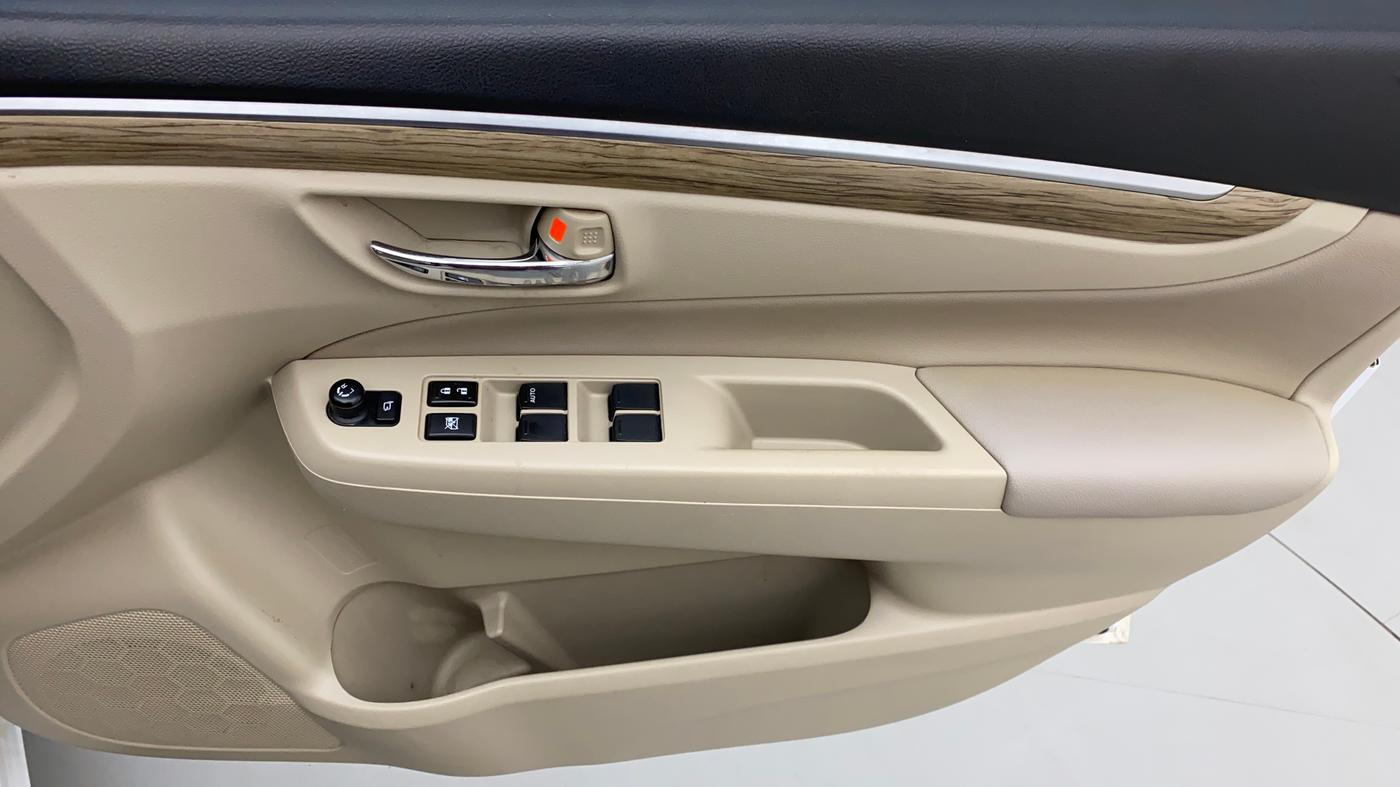 2020 Maruti Ciaz ALPHA  AT 1.5 SHVS PETROL, Petrol, Automatic, 70,166 km, Driver Side Door Panels Control