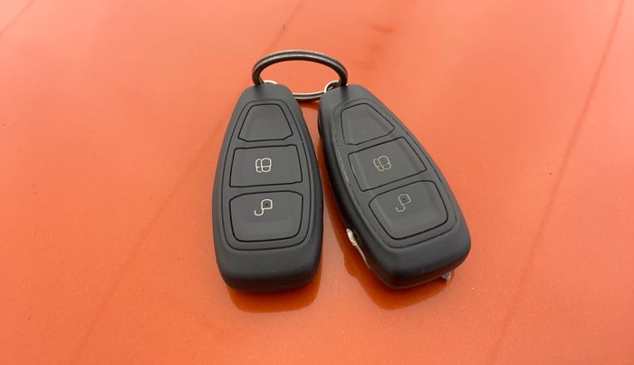 2016 Ford Ecosport TITANIUM 1.5L DIESEL, Diesel, Manual, 1,09,315 km, Key Close Up