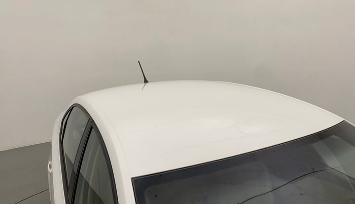 2015 Volkswagen Vento HIGHLINE PETROL AT, Petrol, Automatic, 61,682 km, Roof