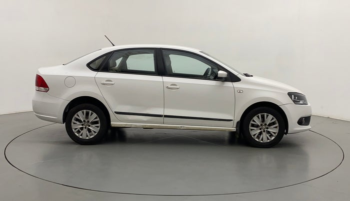 2015 Volkswagen Vento HIGHLINE PETROL AT, Petrol, Automatic, 61,682 km, Right Side