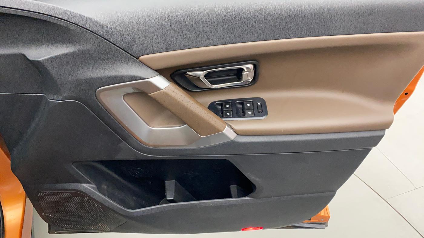 2019 Tata Harrier XZ 2.0L Kryotec, Diesel, Manual, 59,820 km, Driver Side Door Panels Control