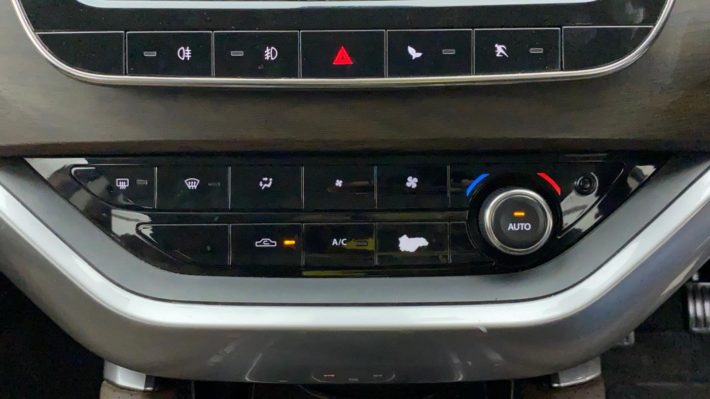 2019 Tata Harrier XZ 2.0L Kryotec, Diesel, Manual, 59,820 km, Automatic Climate Control