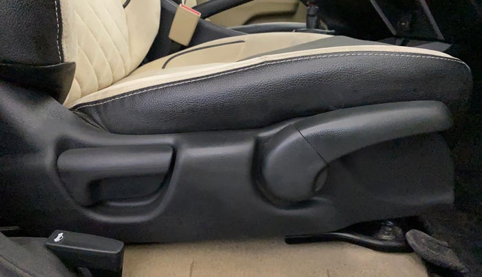 2018 Honda City 1.5L I-VTEC V MT, Petrol, Manual, 30,949 km, Driver Side Adjustment Panel