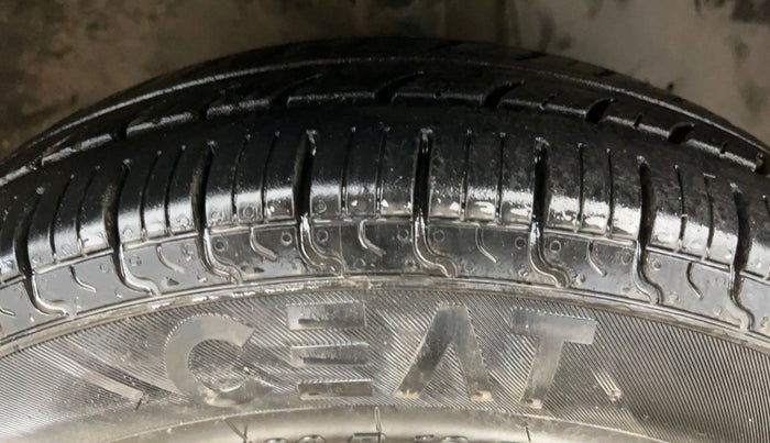 2015 Hyundai Eon ERA +, Petrol, Manual, 91,863 km, Right Front Tyre Tread