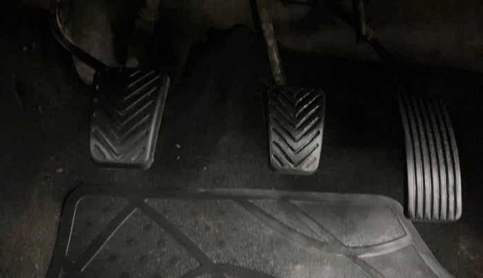 2015 Hyundai Eon ERA +, Petrol, Manual, 91,863 km, Pedals