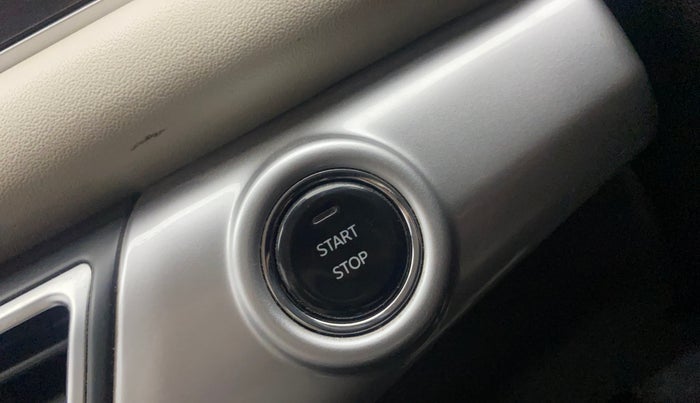 2023 Mahindra XUV700 AX 7 D AT AWD 7 STR, Diesel, Automatic, 94,253 km, Keyless Start/ Stop Button