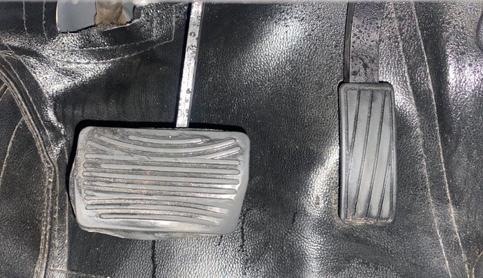 2023 Mahindra XUV700 AX 7 D AT AWD 7 STR, Diesel, Automatic, 94,253 km, Pedals