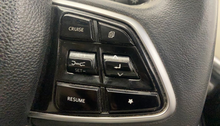 2023 Mahindra XUV700 AX 7 D AT AWD 7 STR, Diesel, Automatic, 94,253 km, Adaptive Cruise Control