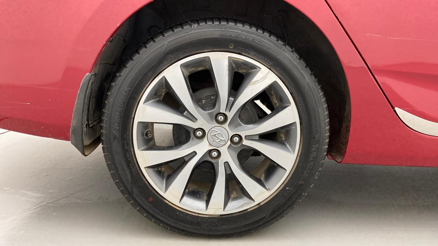 2016 Hyundai Verna FLUIDIC 4S 1.6 VTVT SX, Petrol, Manual, 61,768 km, Right Rear Wheel