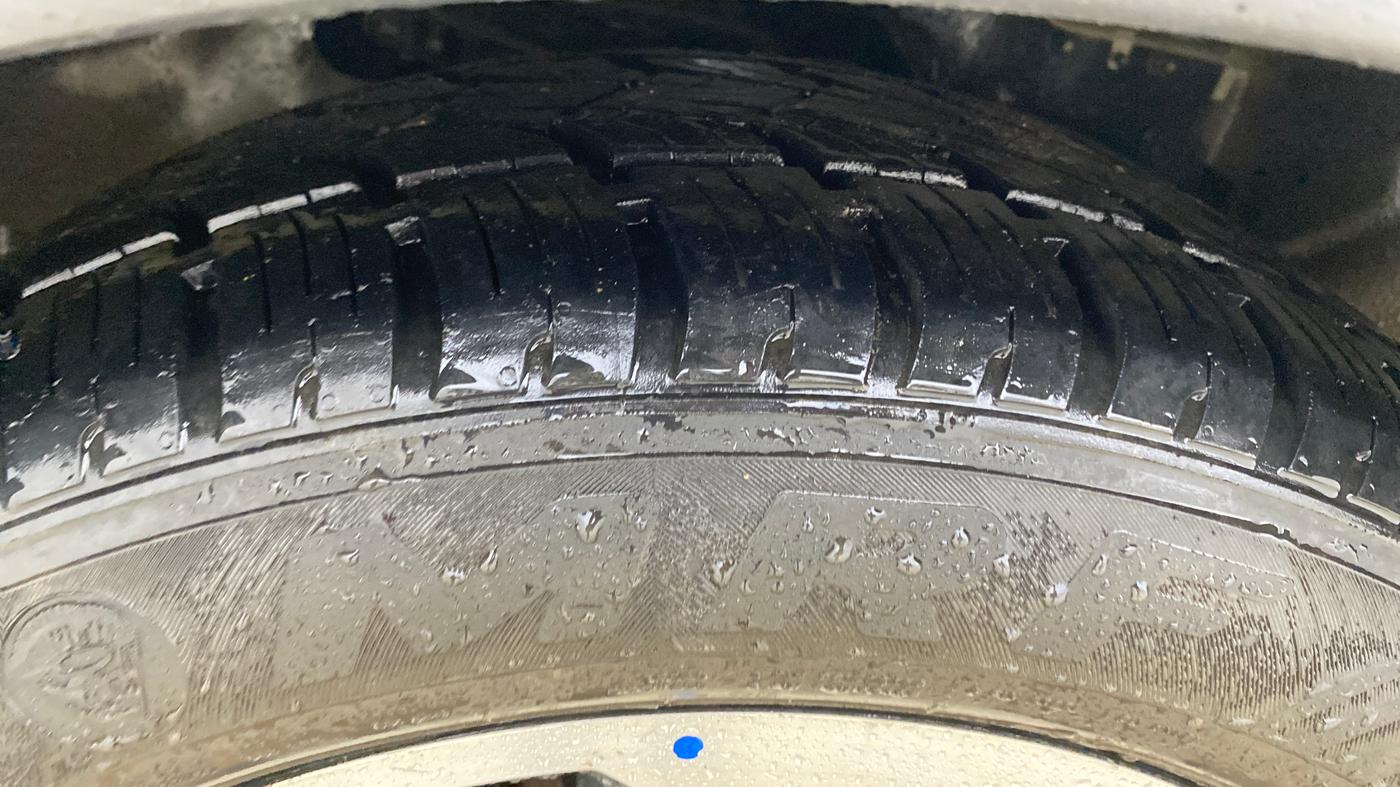 2017 Tata Hexa XT 4X2 6 STR, Diesel, Manual, 1,41,365 km, Left Front Tyre Tread
