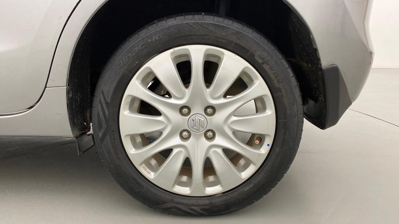 2016 Maruti Baleno ZETA DIESEL 1.3, Diesel, Manual, 50,310 km, Left Rear Wheel