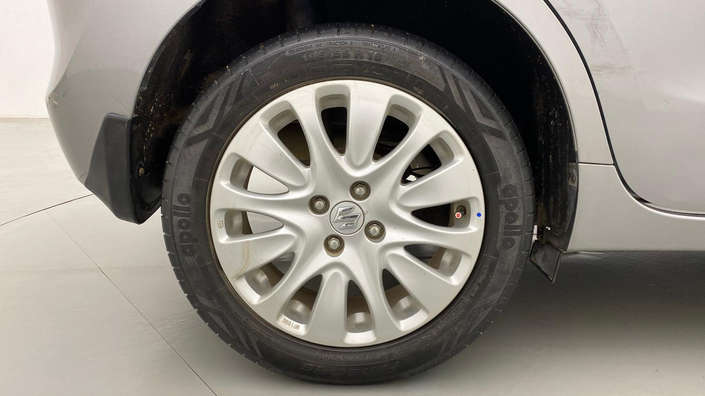 2016 Maruti Baleno ZETA DIESEL 1.3, Diesel, Manual, 50,310 km, Right Rear Wheel