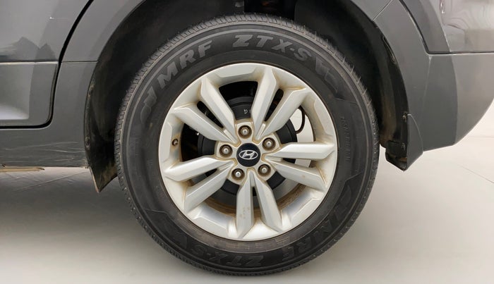 2016 Hyundai Creta SX PLUS 1.6 PETROL, Petrol, Manual, 1,02,898 km, Left Rear Wheel