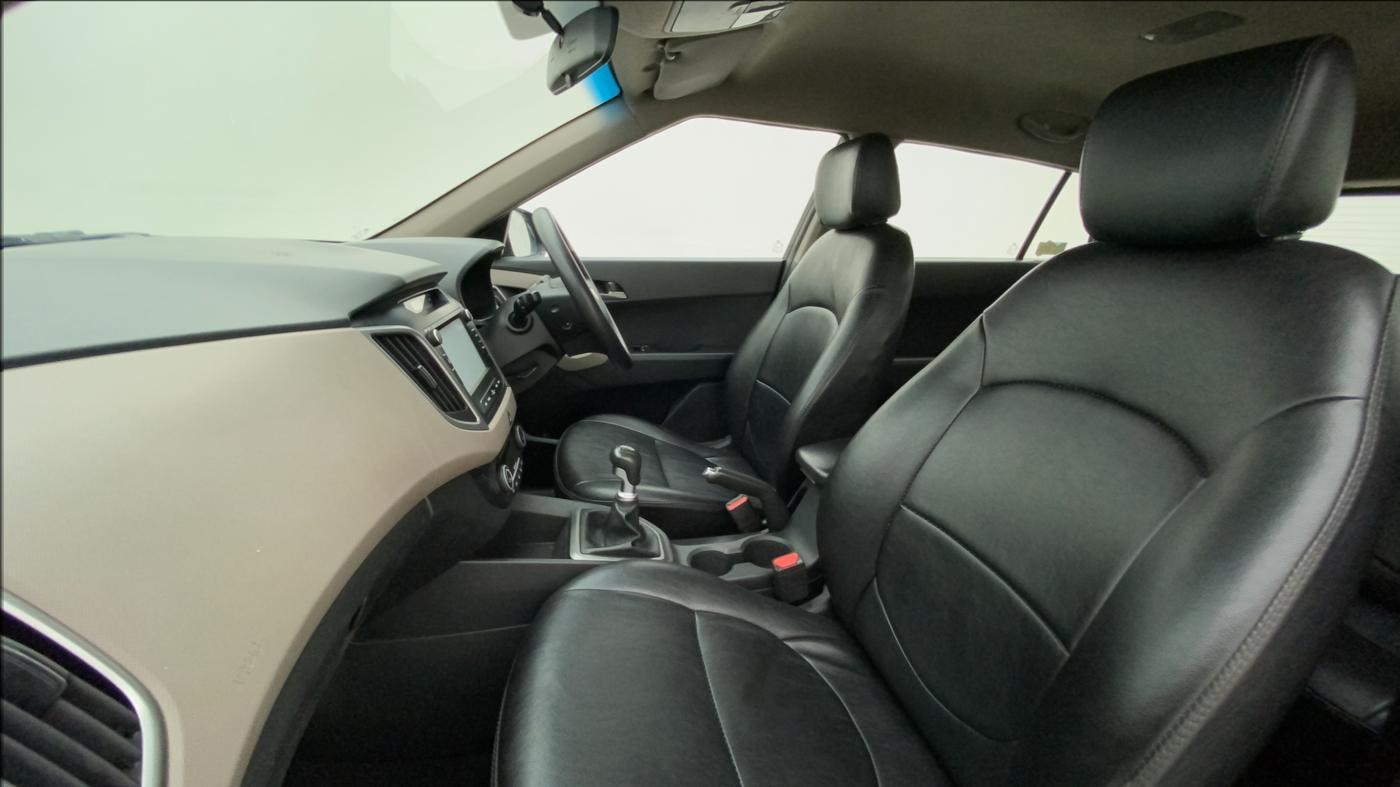 2016 Hyundai Creta SX PLUS 1.6 PETROL, Petrol, Manual, 1,02,898 km, Right Side Front Door Cabin