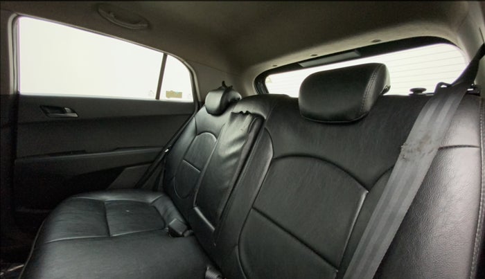 2016 Hyundai Creta SX PLUS 1.6 PETROL, Petrol, Manual, 1,02,898 km, Right Side Rear Door Cabin