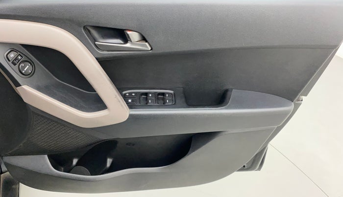 2016 Hyundai Creta SX PLUS 1.6 PETROL, Petrol, Manual, 1,02,898 km, Driver Side Door Panels Control