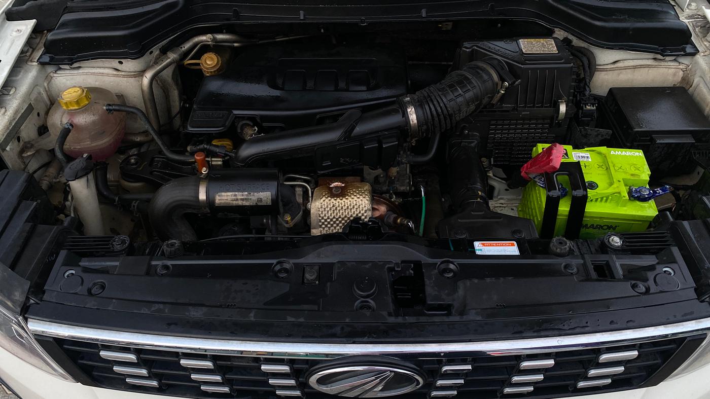 2021 Mahindra XUV300 W8 1.2 PETROL, Petrol, Manual, 38,257 km, Engine View