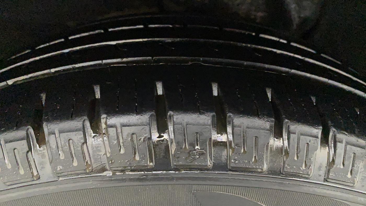 2013 Honda CRV 2.4L 2WD AT, Petrol, Automatic, 74,534 km, Right Front Tyre Tread