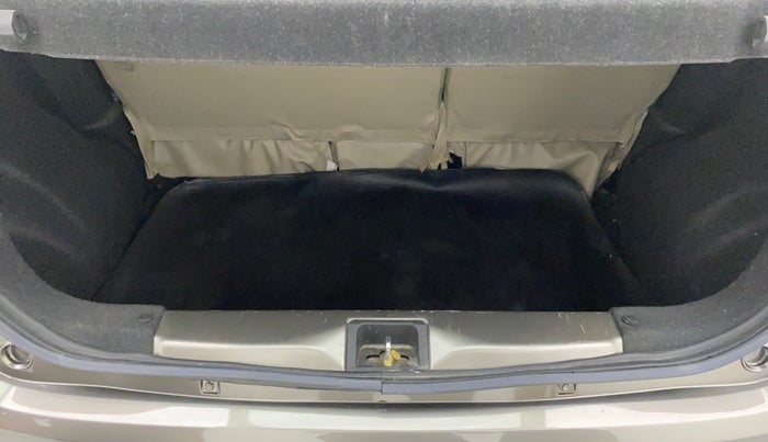 2019 Maruti New Wagon-R ZXI 1.2 old, Petrol, Manual, 31,118 km, Boot Inside View