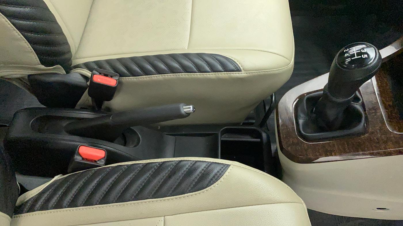 2019 Maruti New Wagon-R ZXI 1.2 old, Petrol, Manual, 31,118 km, Gear Lever