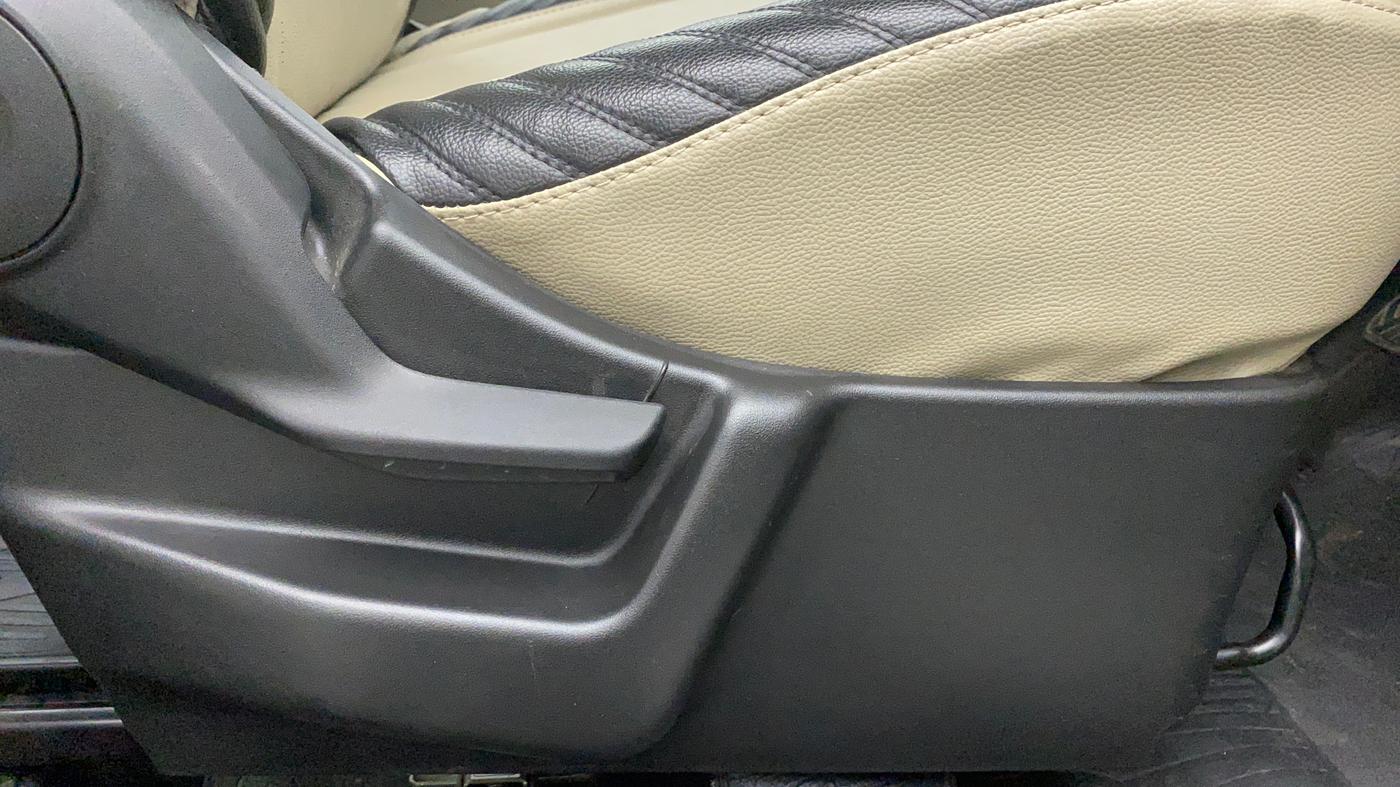2019 Maruti New Wagon-R ZXI 1.2 old, Petrol, Manual, 31,118 km, Driver Side Adjustment Panel