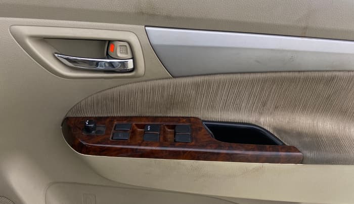 2014 Maruti Ertiga VXI CNG, CNG, Manual, 96,429 km, Driver Side Door Panels Control