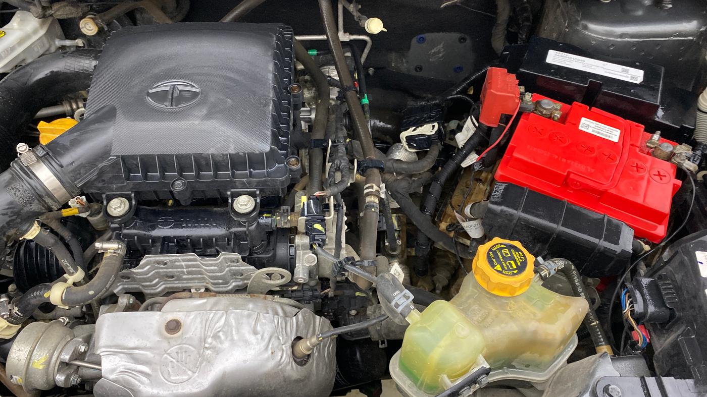 2022 Tata NEXON XMA PLUS SUNROOF PETROL, Petrol, Automatic, 51,038 km, Engine View - Left