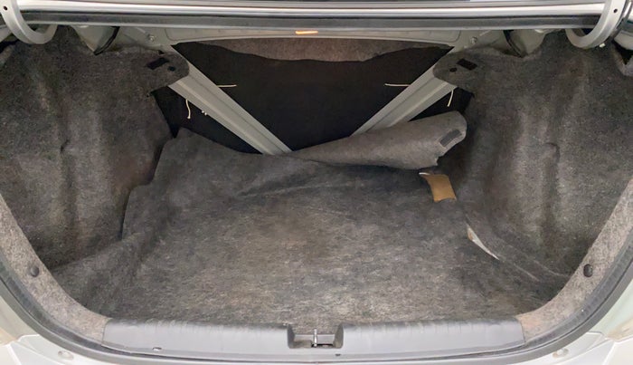 2014 Honda Amaze 1.2L I-VTEC S, Petrol, Manual, 66,850 km, Boot Inside