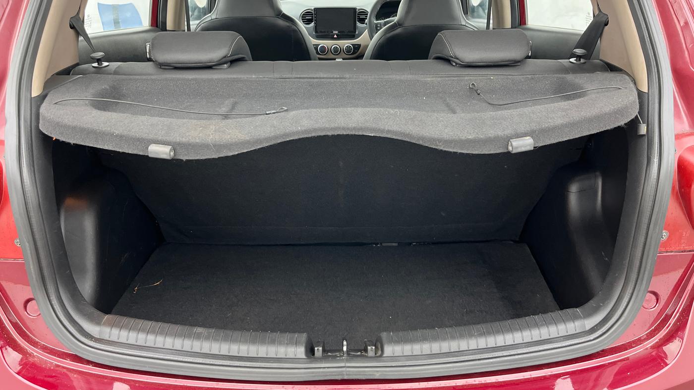 2015 Hyundai Grand i10 ASTA AT 1.2 KAPPA VTVT, Petrol, Automatic, 74,270 km, Boot Inside